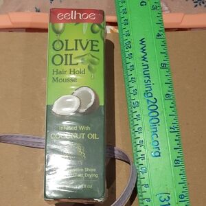 NEW IN PACKAGE Olive 🫒 Oil Hair Hold Mousse - Green